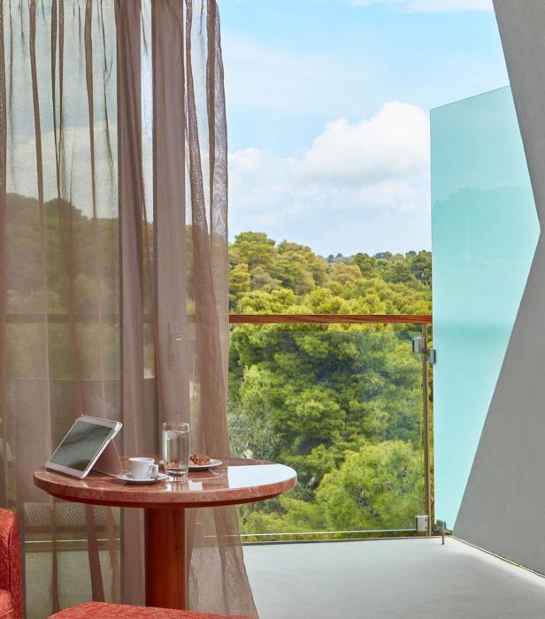 AKS Hinitsa Bay Hotel Οικογενειακό δωμάτιο με κουκέτα και θέα βουνό