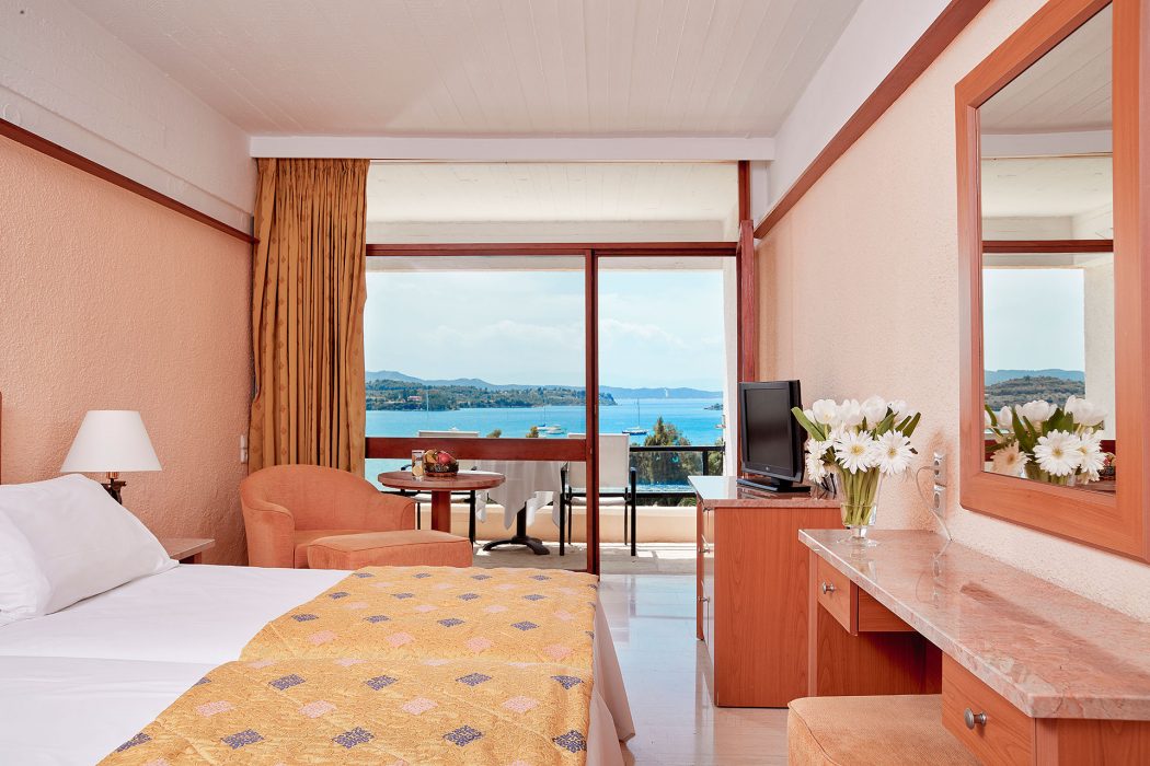 Standard Interconnecting rooms with sea view AKS HOTELS
