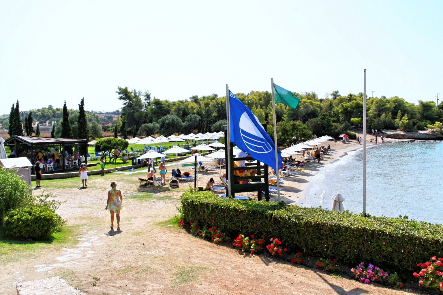 Γαλάζια Σημαία στην Παραλία του Hinitsa Bay